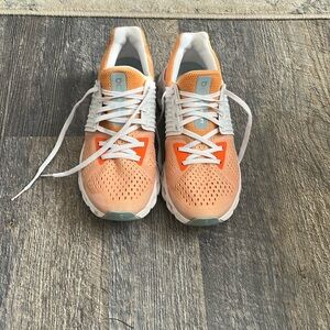 Basically brand new on clouds size 7.5